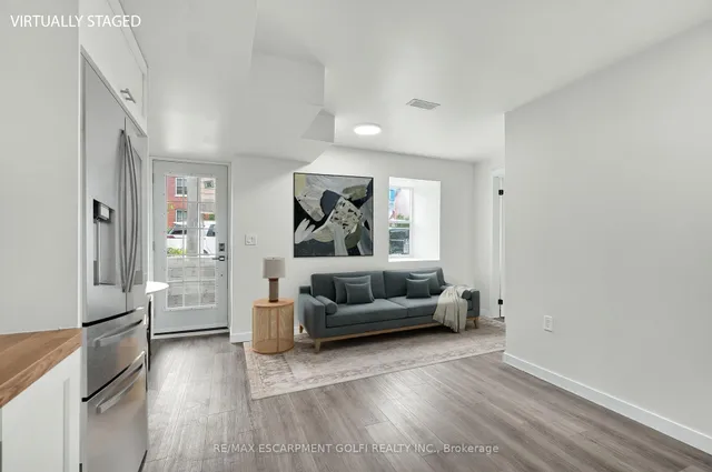 Additional image 4 of 111 WELLINGTON St