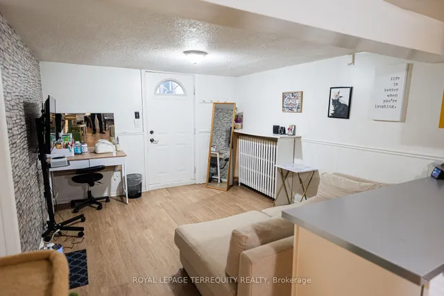 Additional image 18 of 968 Castlefield Ave