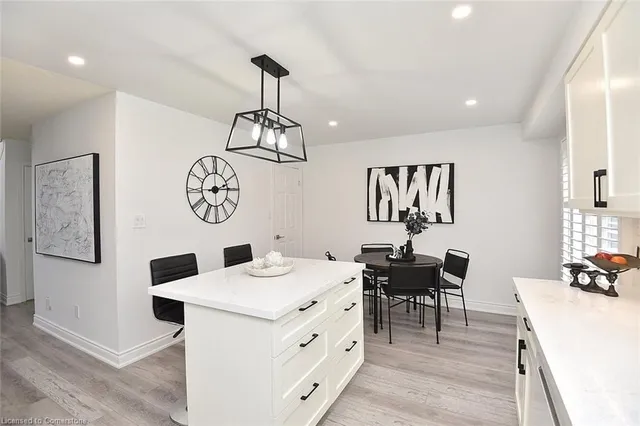 Additional image 6 of 39 Duncan Ave