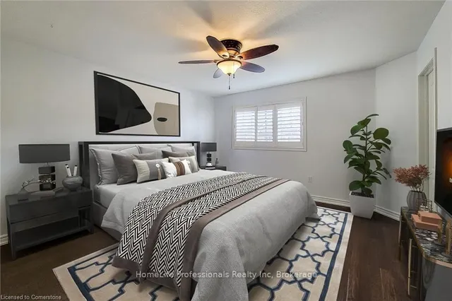 Additional image 29 of 33 Marina Point Cres