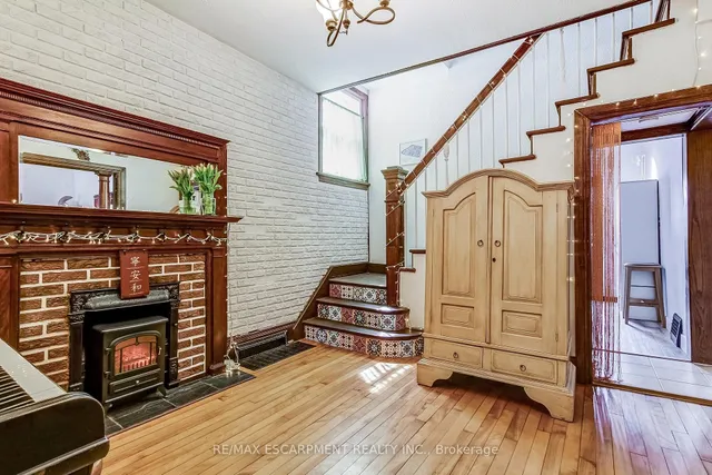 Additional image 7 of 51 Canada St