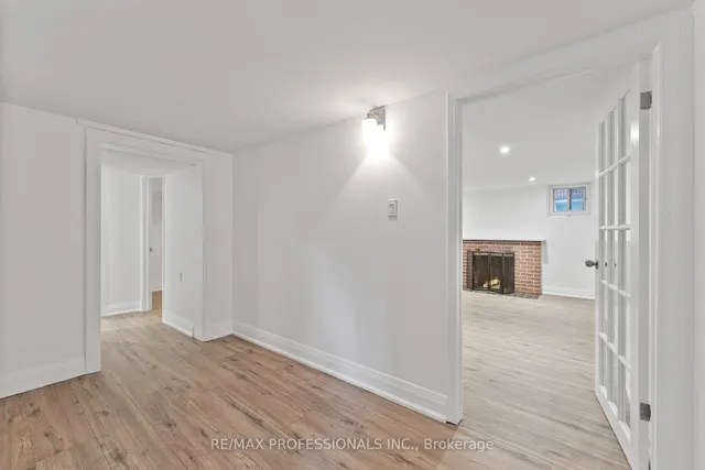 Additional image 45 of 875 Royal York Rd