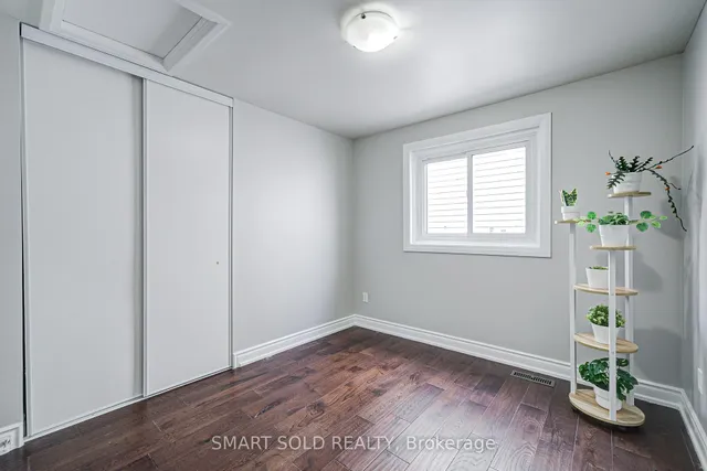 Additional image 26 of 79 Radwell Cres