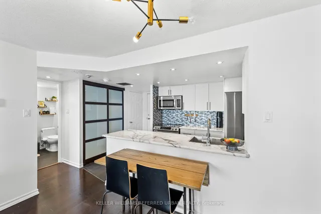 Additional image 9 of 725 King St Unit 1011