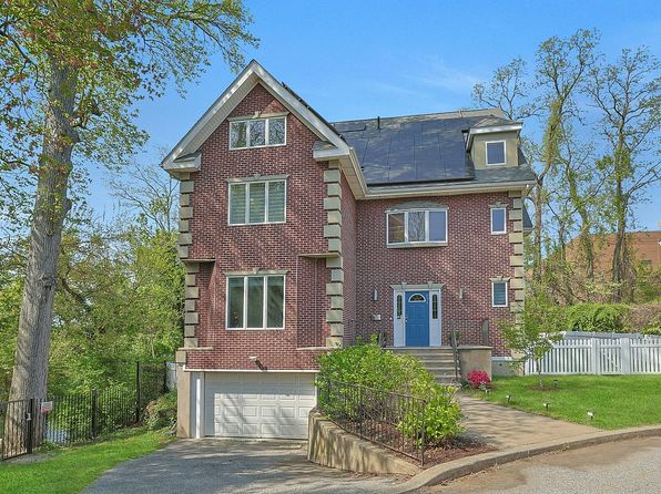 634 W 256th St, Bronx, NY 10471