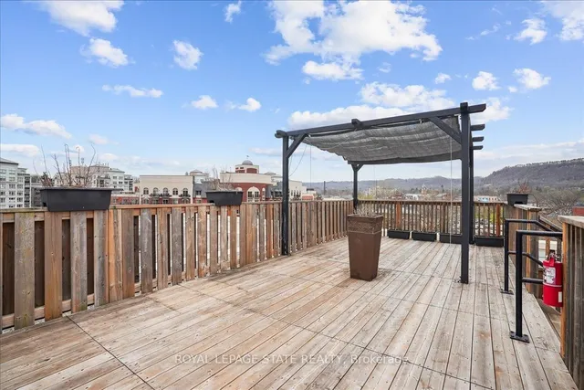 Additional image 37 of 50 Main St Unit 313