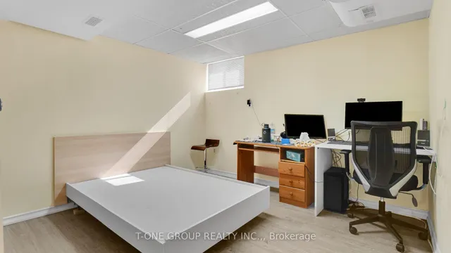 Additional image 31 of 160 Whitney Ave