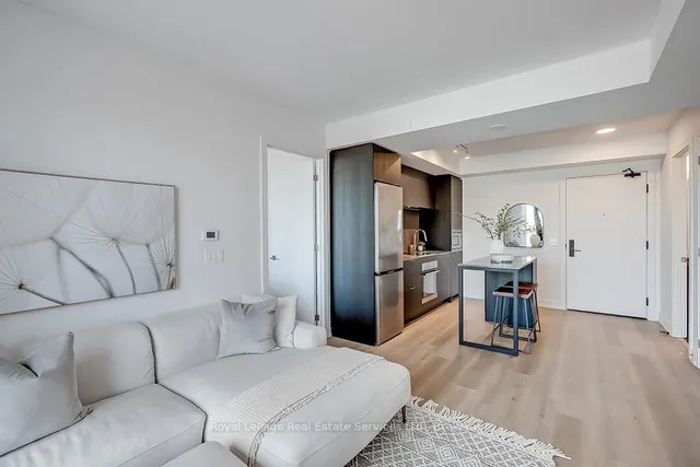 Additional image 11 of 1 Jarvis St Unit 912