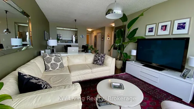 Additional image 16 of 7 Concorde Pl Unit 2112