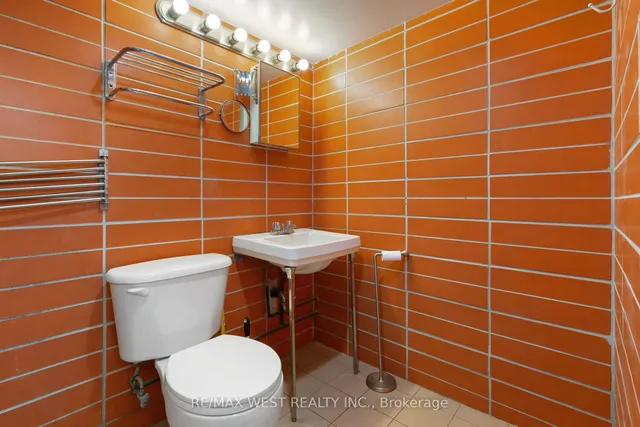 Additional image 37 of 2317 Weston Rd