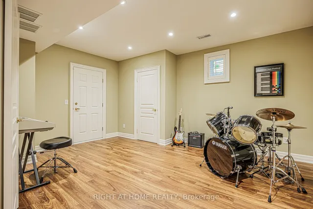 Additional image 41 of 2 Fairway Rd