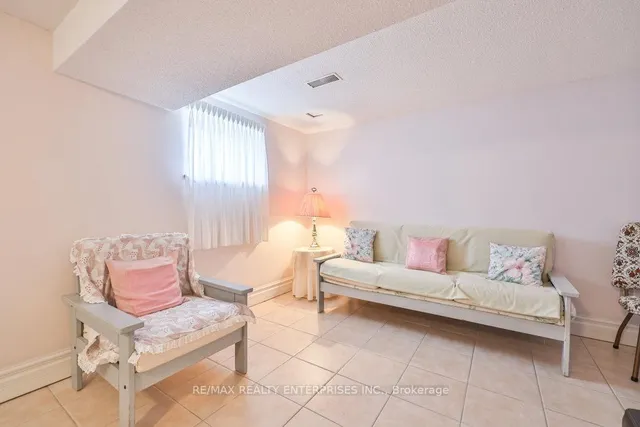 Additional image 21 of 68 Algoma St