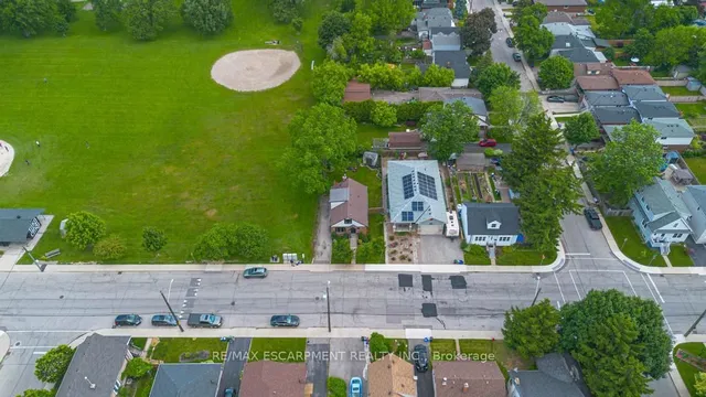 Additional image 44 of 175 Brucedale Ave