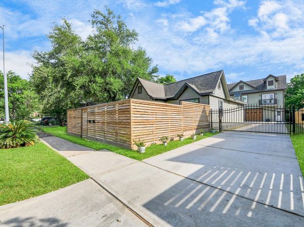 1561 Scharpe St, Houston, TX 77023