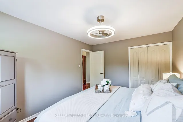 Additional image 23 of 5203 Broughton Cres