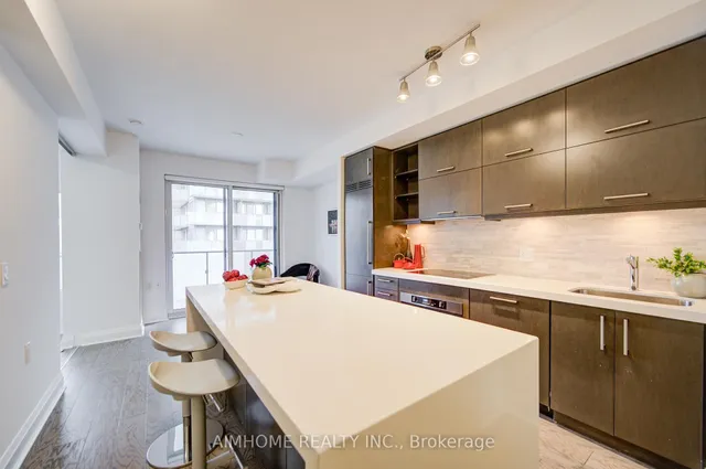 Additional image 10 of 65 St Mary St Unit 1401