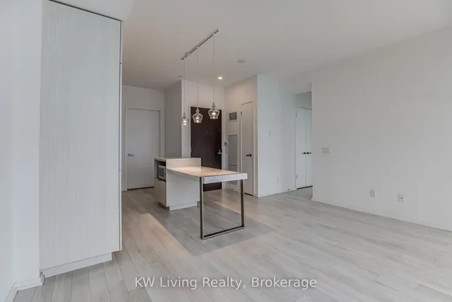 Additional image 3 of 197 Yonge St Unit 2906