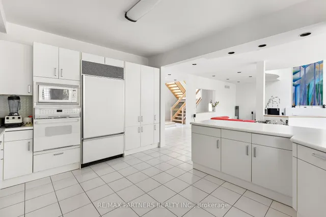 Additional image 12 of 382 Parkview Ave