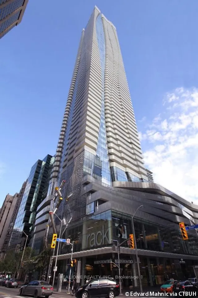 1 Bloor St Unit 1204