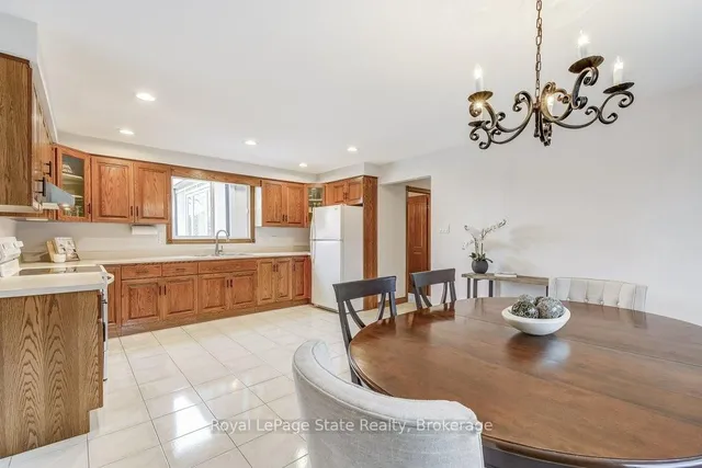 Additional image 14 of 462 Dundurn St