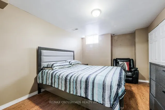 Additional image 40 of 34 Narrow Valley Cres