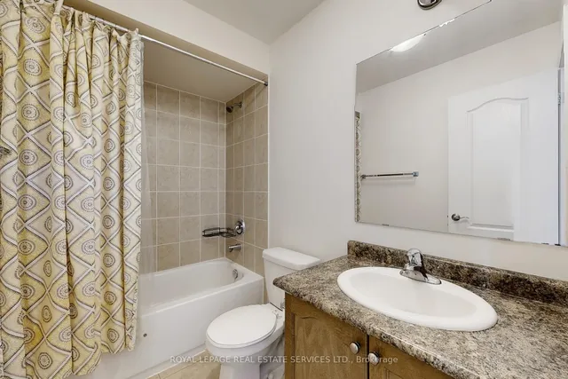 Additional image 23 of 24 Accent Circ