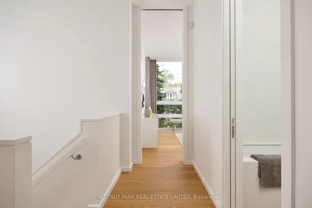 Additional image 31 of 10 Parkwood Ave