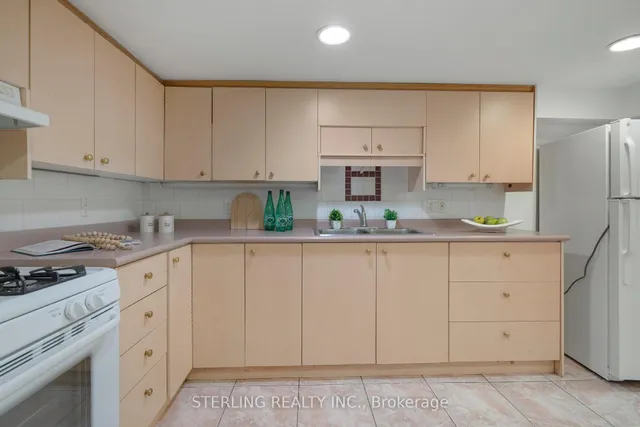 Additional image 24 of 13 Auburn Ave