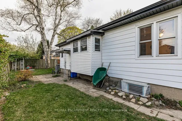 Additional image 42 of 14 Danbury St