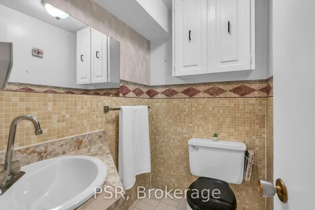 Additional image 34 of 42 Scarboro Ave