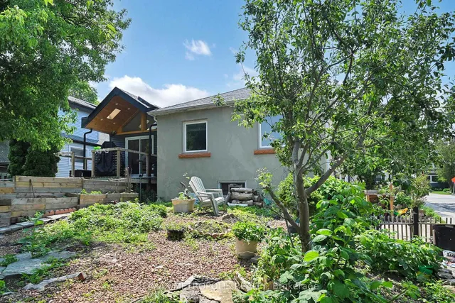 Additional image 47 of 982 Cosburn Ave