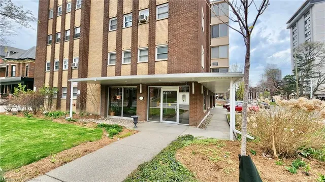 Additional image 2 of 38 Charlton Ave