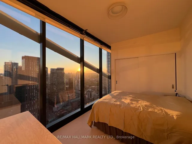 Additional image 31 of 224 King St Unit 4004