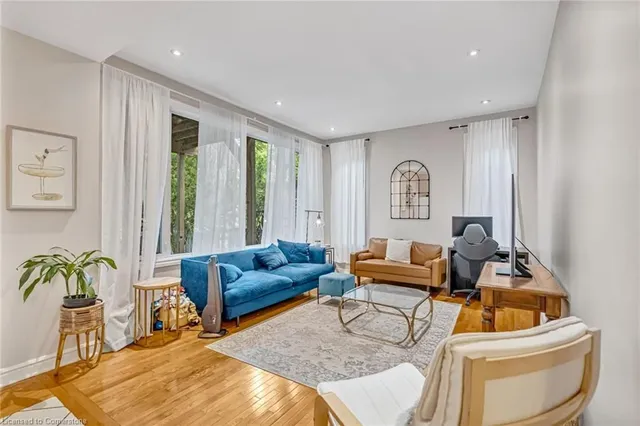 Additional image 39 of 15 Fairmount Ave