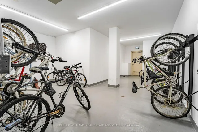 Additional image 27 of 81 Robinson St Unit PENTHOUSE 1106