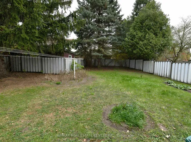 Additional image 21 of 25 GUELPH St