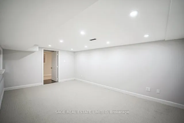 Additional image 38 of 32 Royal Rouge Tr