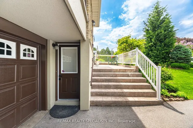 Additional image 20 of 648 Dodsworth Cres