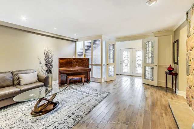 Additional image 37 of 41 MeadowCliffe Dr