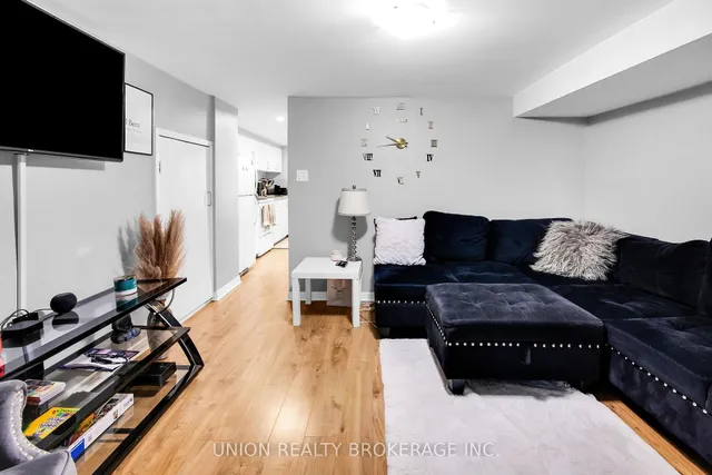 Additional image 28 of 64 Amroth Ave