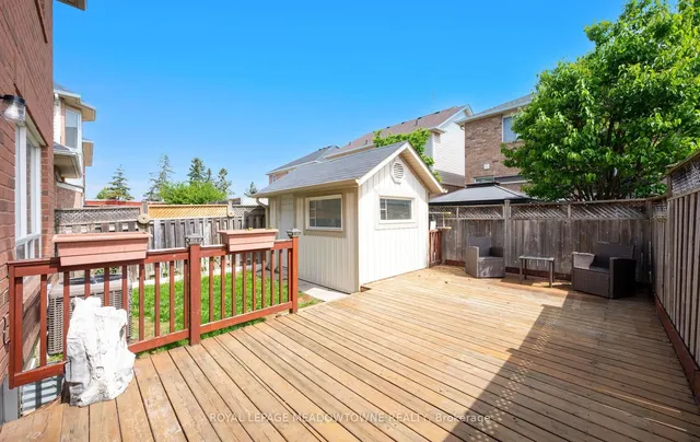 Additional image 28 of 634 Hamilton Cres