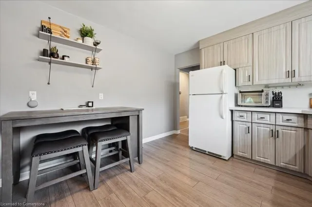 Additional image 16 of 99 Brandon Ave