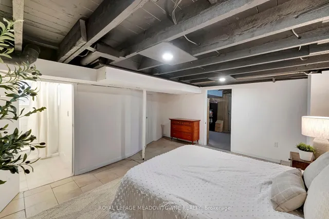 Additional image 22 of 201 Rothsay Ave