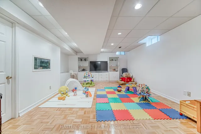 Additional image 40 of 2108 Grenville Dr