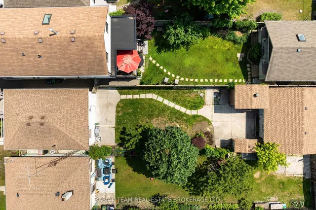 Additional image 40 of 30 Mould Ave