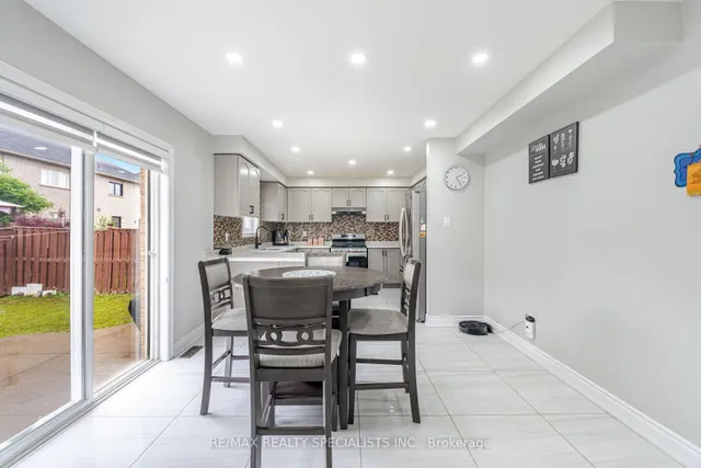 Additional image 10 of 64 Treasure Dr