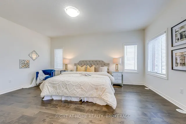 Additional image 34 of 451 Dundas St