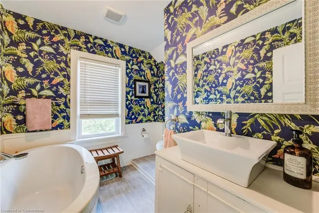 Additional image 13 of 377 Wellington St