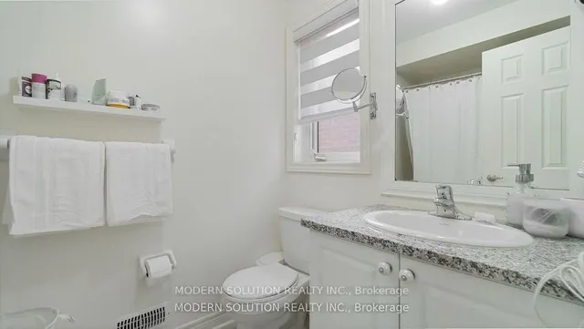 Additional image 25 of 552 Bessborough Dr