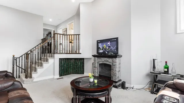 Additional image 29 of 10 bramoak Cres